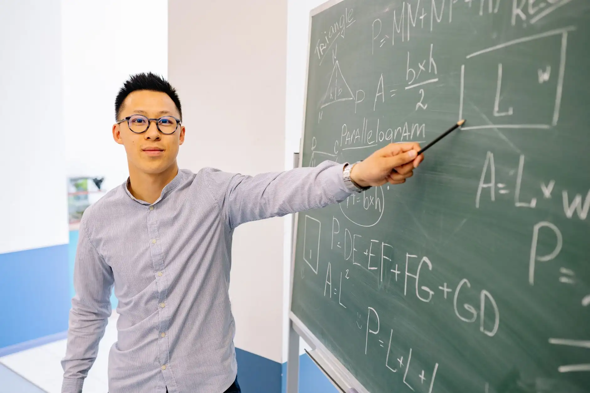 东莞制造企业2025年管理升级趋势与品牌咨询新方向